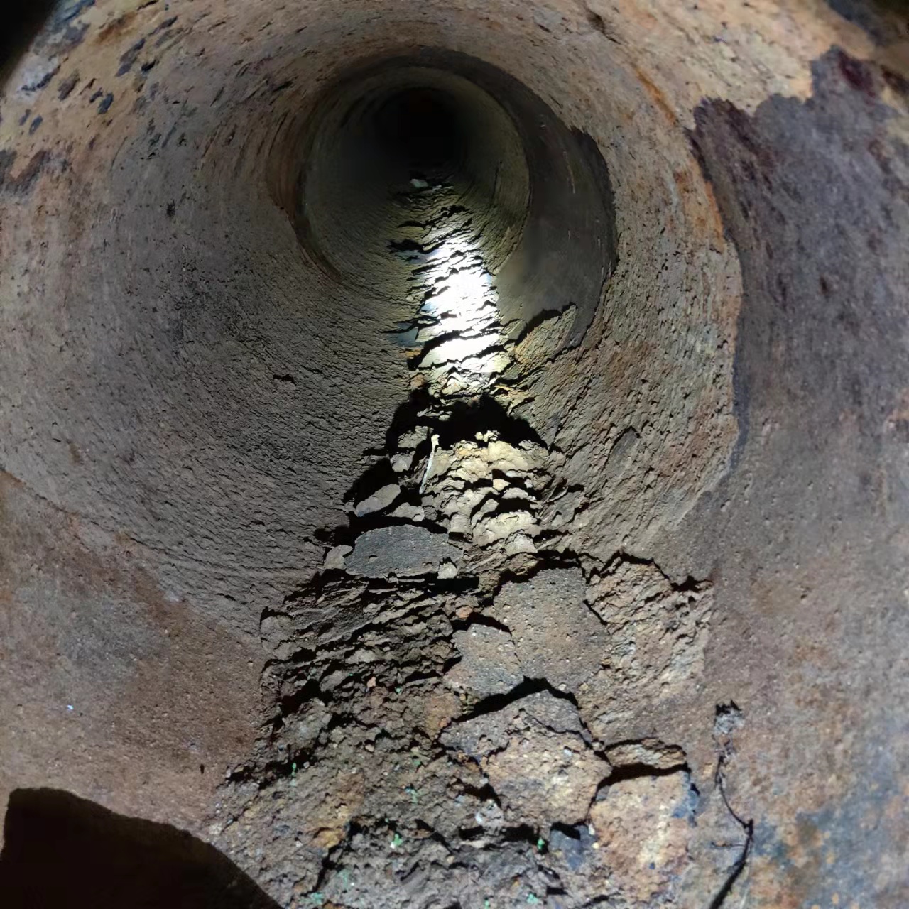 供热管道清洗，清理管道内部污垢、杂质冲洗施工队伍_COPY_COPY_COPY