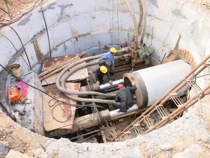 “顶管”和“定向钻”是一样的施工工艺吗？